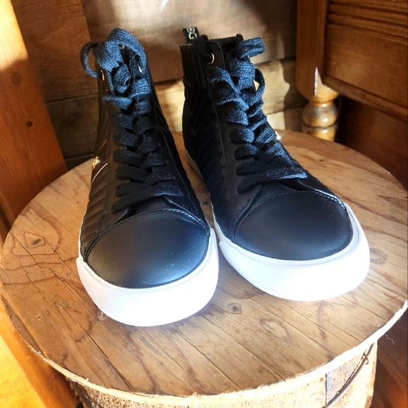 GBG GUESS LOS ANGELES ONIA HIGH TOP SNEAKERS- WOMEN'S SIZE 8.5 - Picture 4 of 13